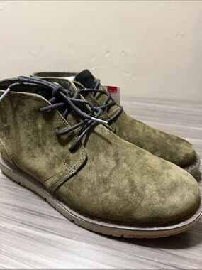 NWT Toms Navi Chukka Boot, suede, army green, Sz 8